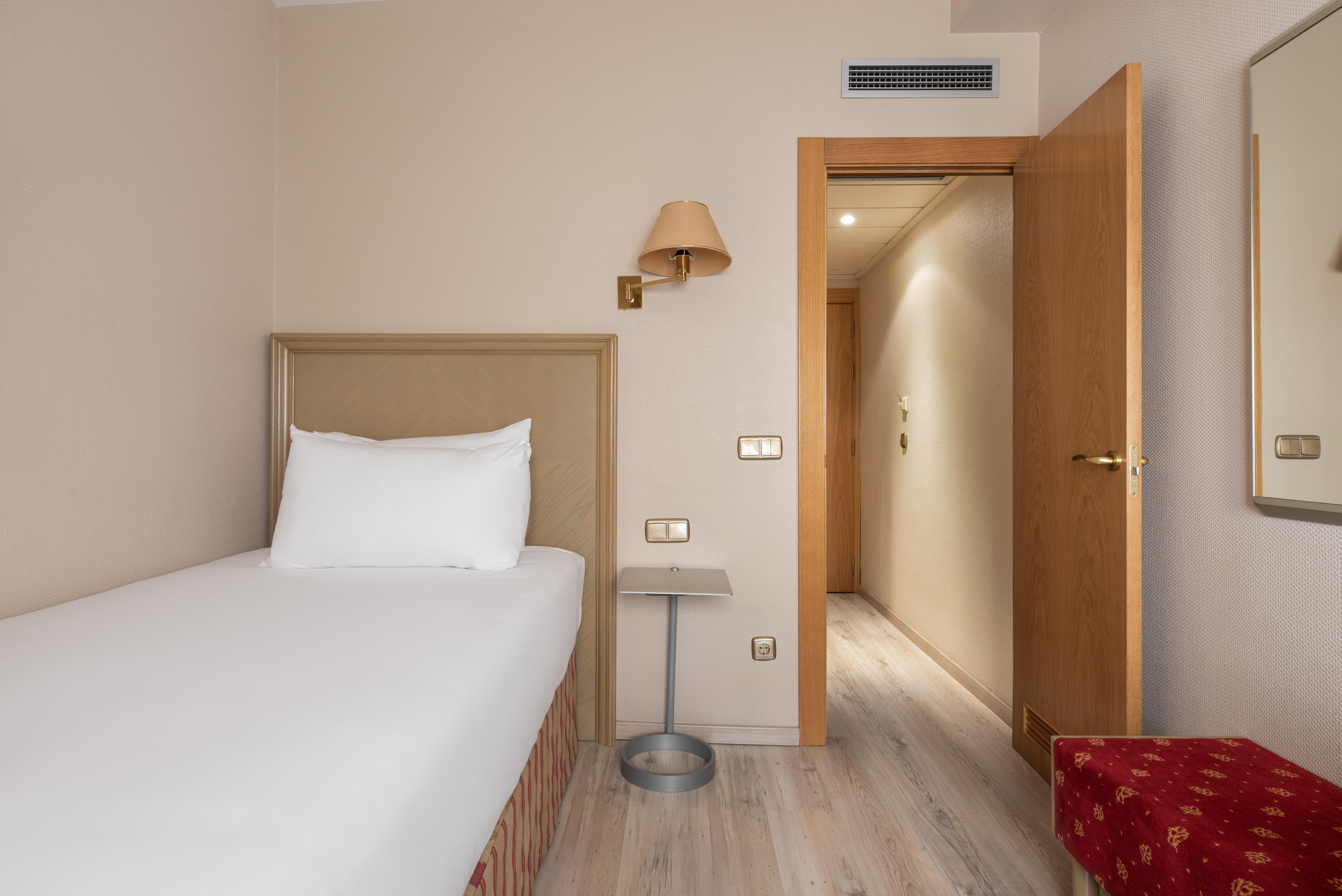 Crisol Almirante Bonifaz Hotel Burgos Ngoại thất bức ảnh