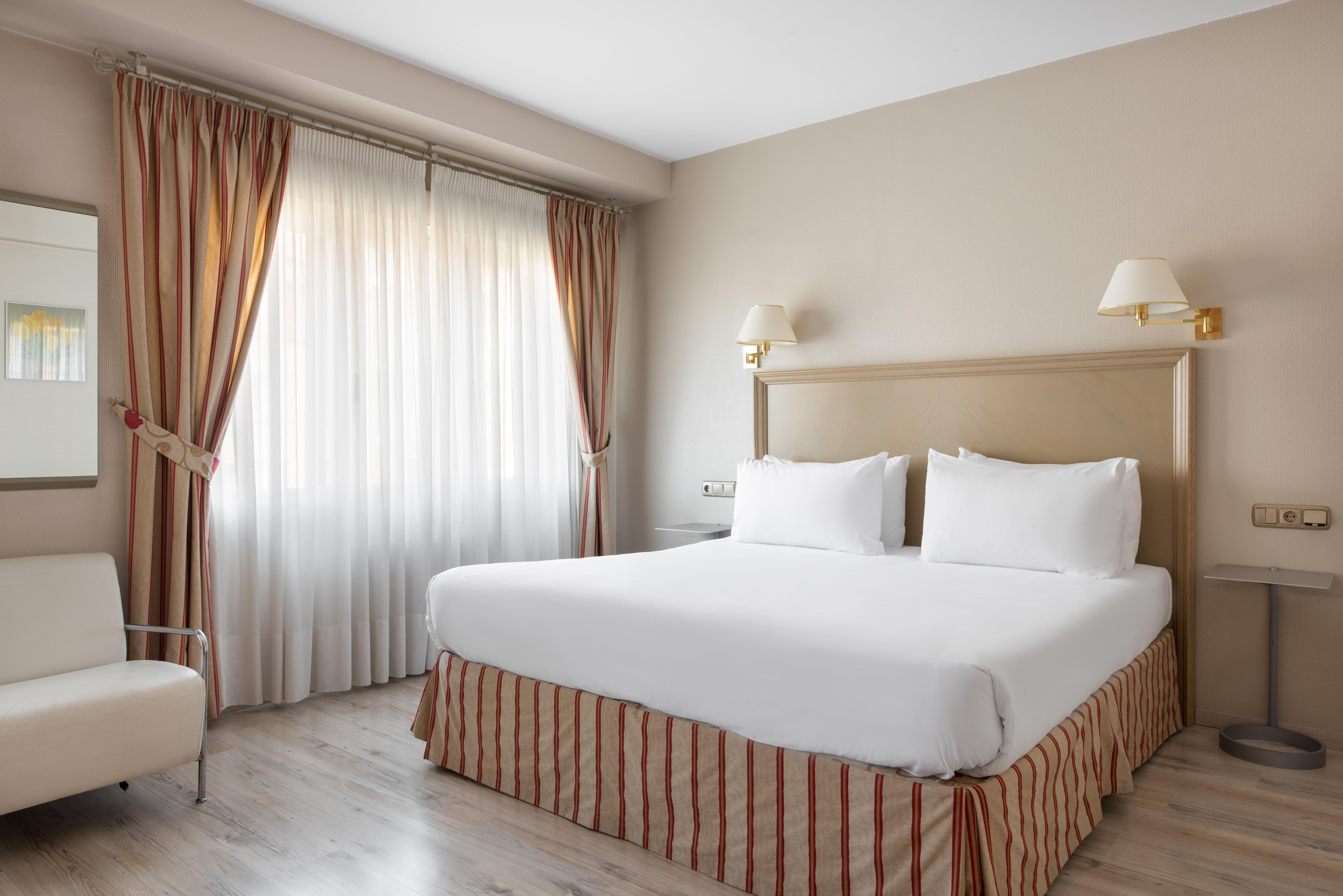 Crisol Almirante Bonifaz Hotel Burgos Ngoại thất bức ảnh