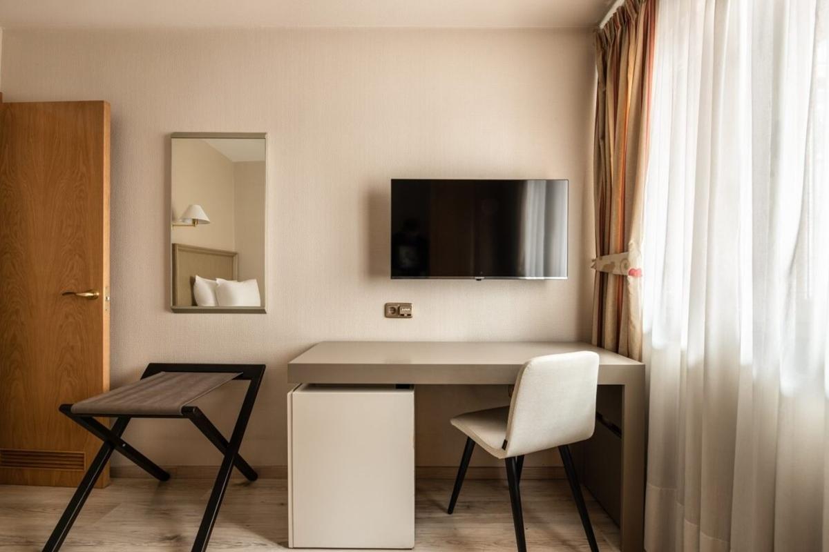 Crisol Almirante Bonifaz Hotel Burgos Ngoại thất bức ảnh
