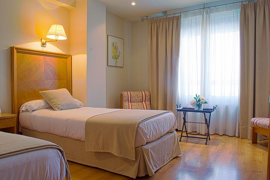 Crisol Almirante Bonifaz Hotel Burgos Ngoại thất bức ảnh