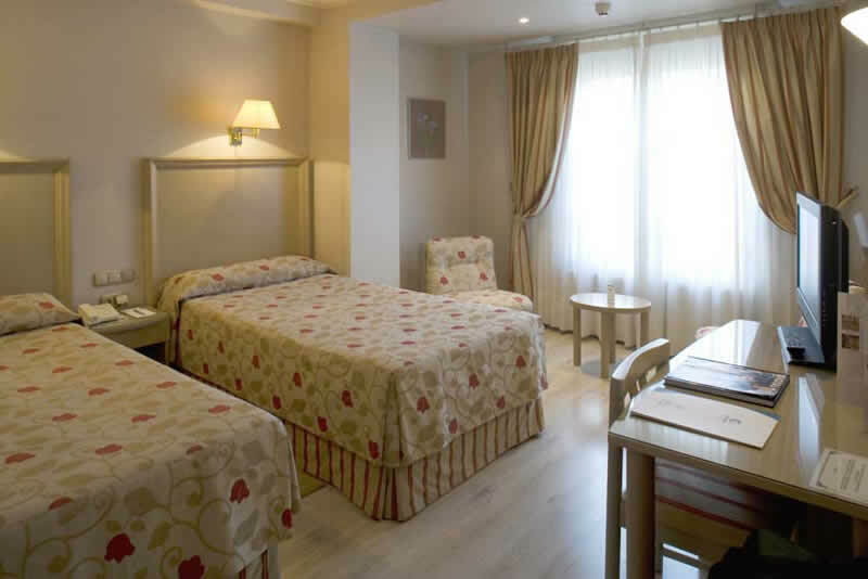 Crisol Almirante Bonifaz Hotel Burgos Ngoại thất bức ảnh